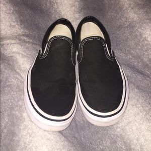 Black / White Slip-On Vans
